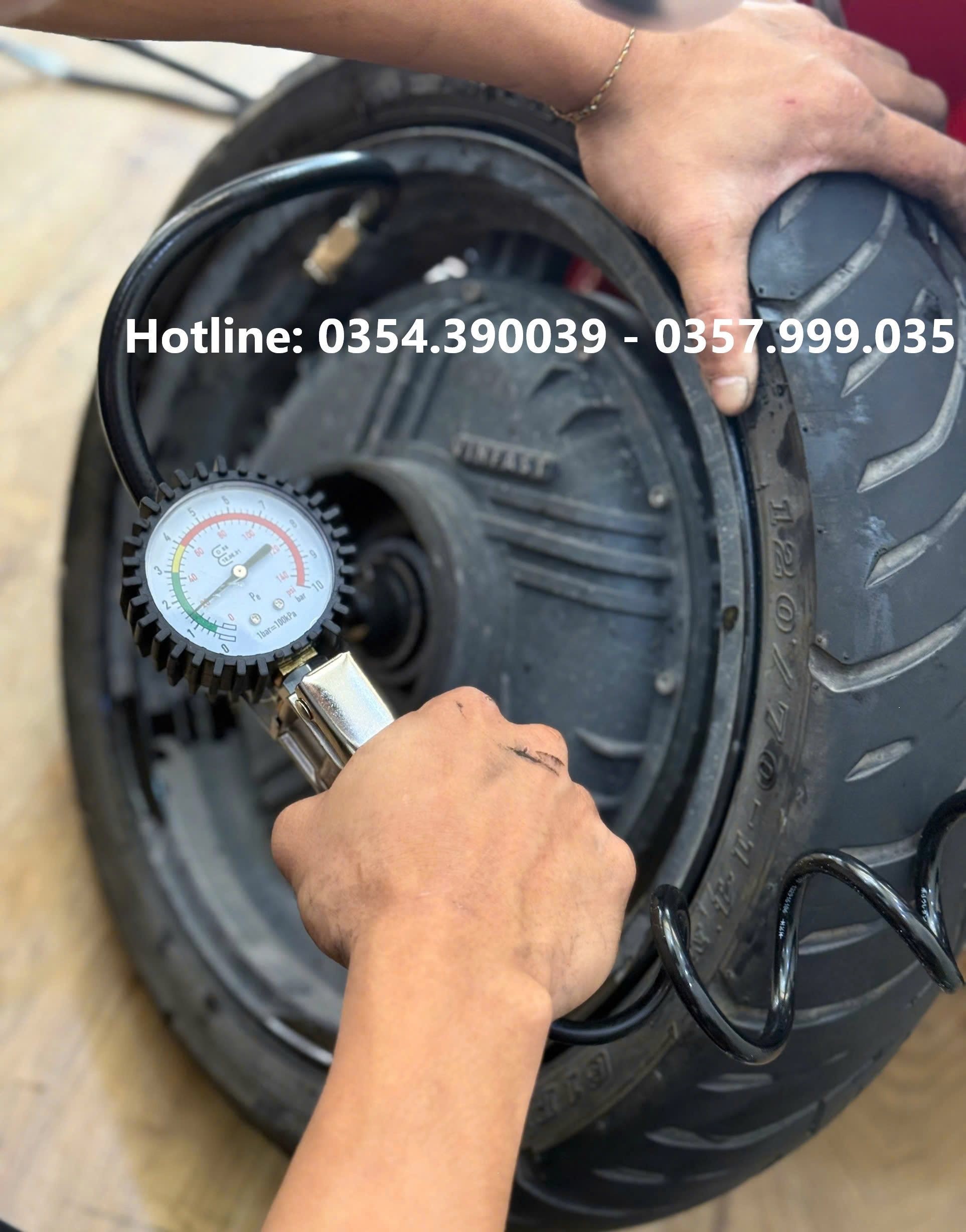 Vá Vỏ Xe Đạp Điện phutungthailan.com cung cấp các phụ tùng chất lượng hàng đầu cho việc vá lốp không ruột, bao gồm các dụng cụ vá lốp, keo dán....