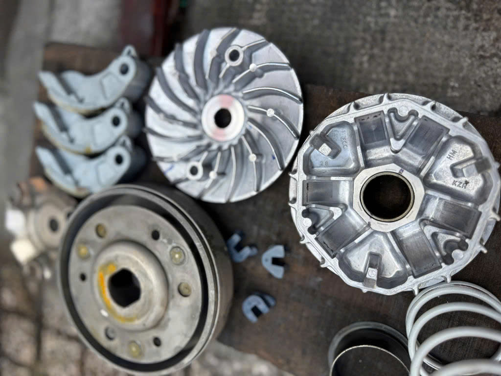 Làm nồi xe ở đâu uy tín tại 97 Huỳnh Mẫn Đạt, Phường 7, Quận 5, HCM. Thời gian làm việc: 08g.00 - 17g30 từ T3 - CN . ( Thứ 2 nghỉ)